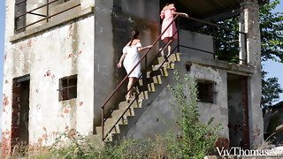 Kissing, Lesbian, Outdoor